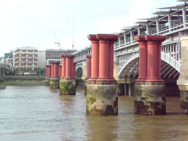 near southwark bridge