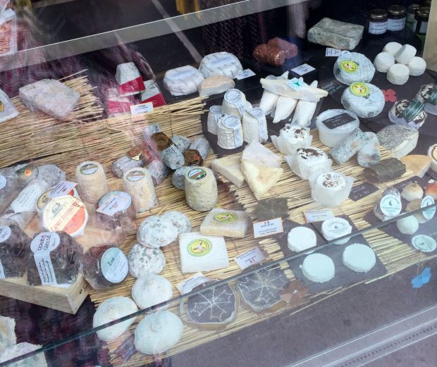 Portobello Road Wednesday 19