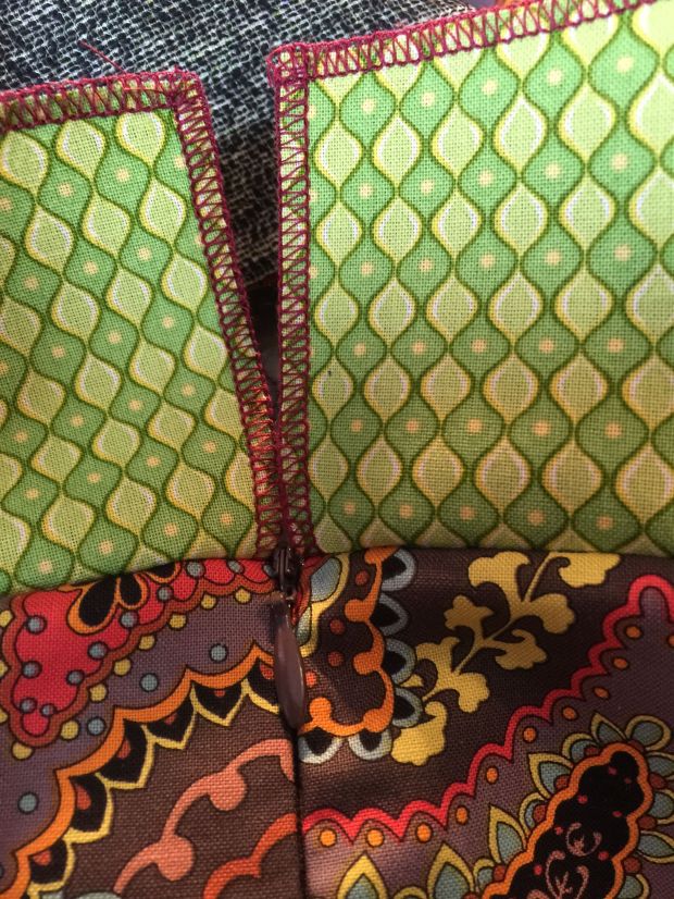 Paisly skirt Facing.